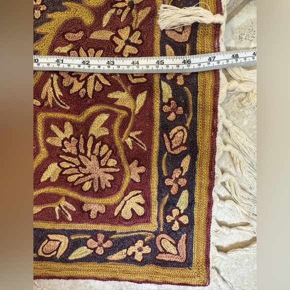 Elegant Floral Pattern Rug - Picture 5 of 6